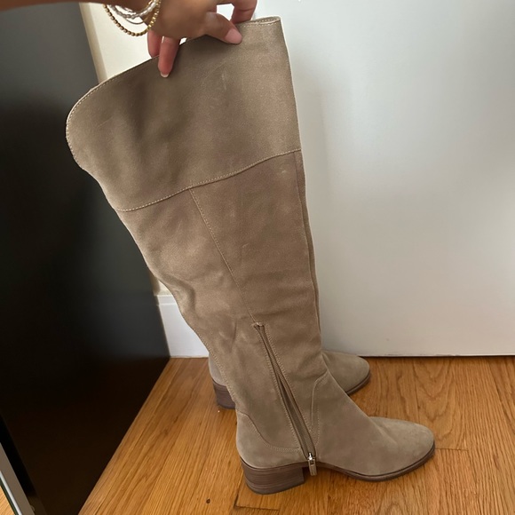 NWT Vince Camuto over the knee flat boot - Picture 2 of 2